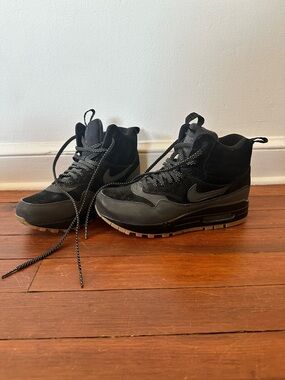 Nike Women’s Black & Gum-Trim High-Top Sneakers